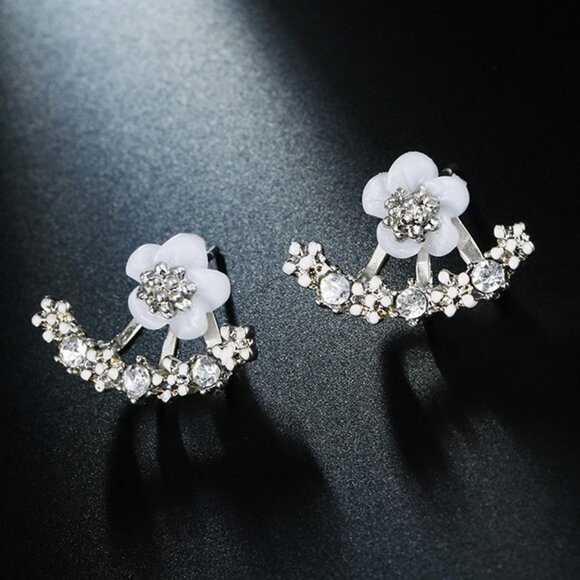 Cute Flower  Shape Rhinestone Decorative Earrings - Picture 1 of 3